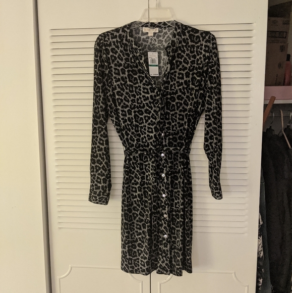 Michael Kors Plus Size Leopard Button Down Dress - Picture 4 of 10